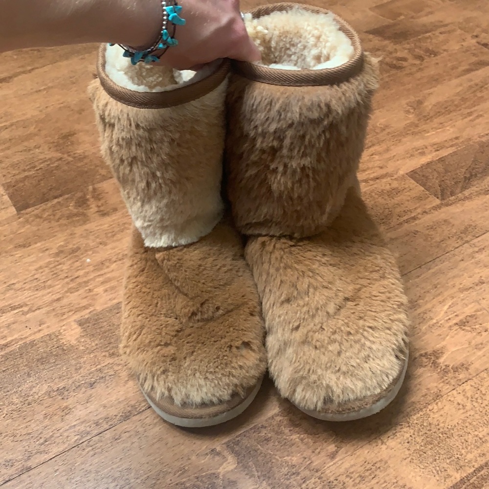 UGGs